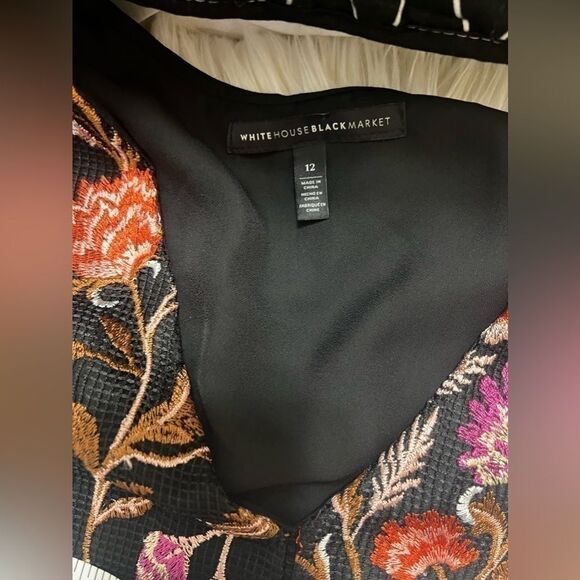 White House black market embroidered black blouse size 12 large zipper pink red - Picture 6 of 11